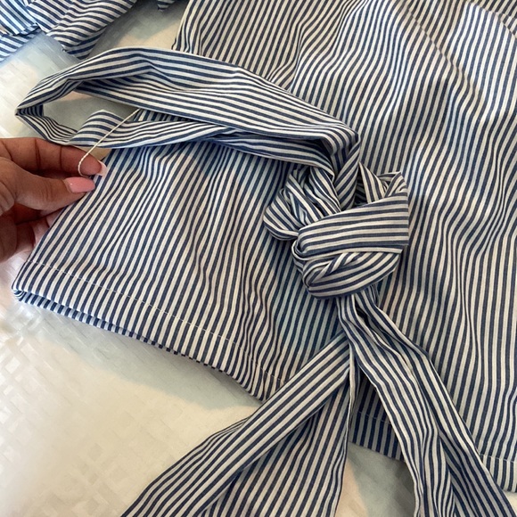English Factory blue and white stripe stunning top - Picture 3 of 6